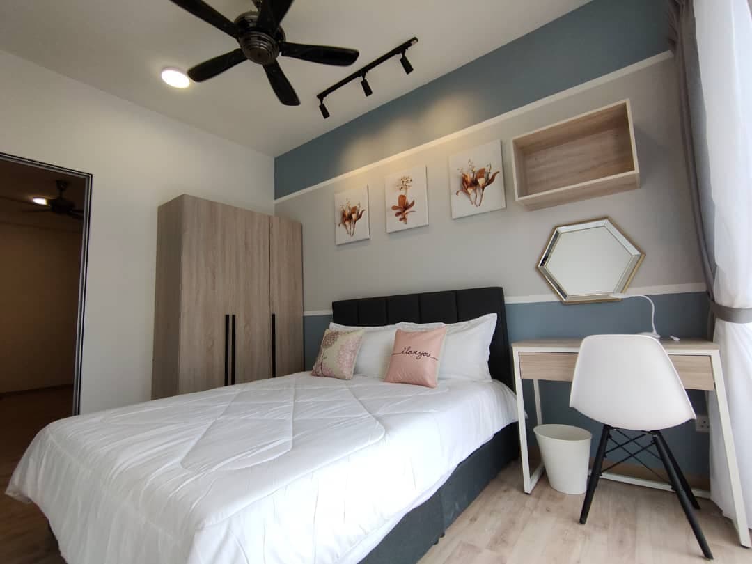 Emporis Residences - Partition Middle R2