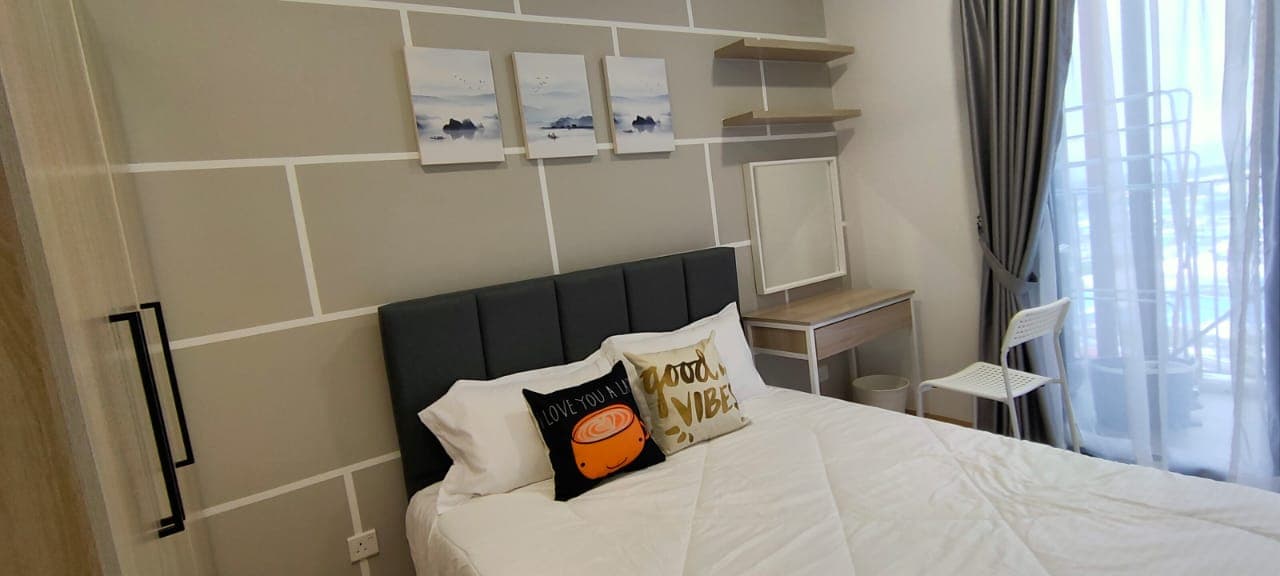 Emporis Residences - Original Middle Room 3