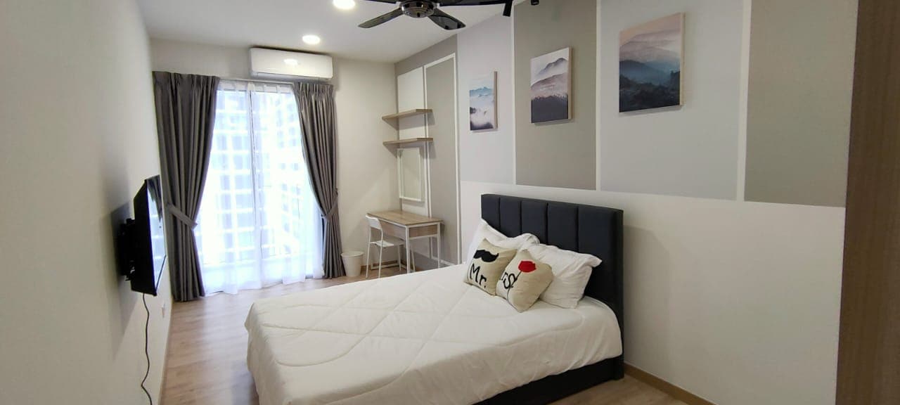 Emporis Residences - Master Bedroom 1
