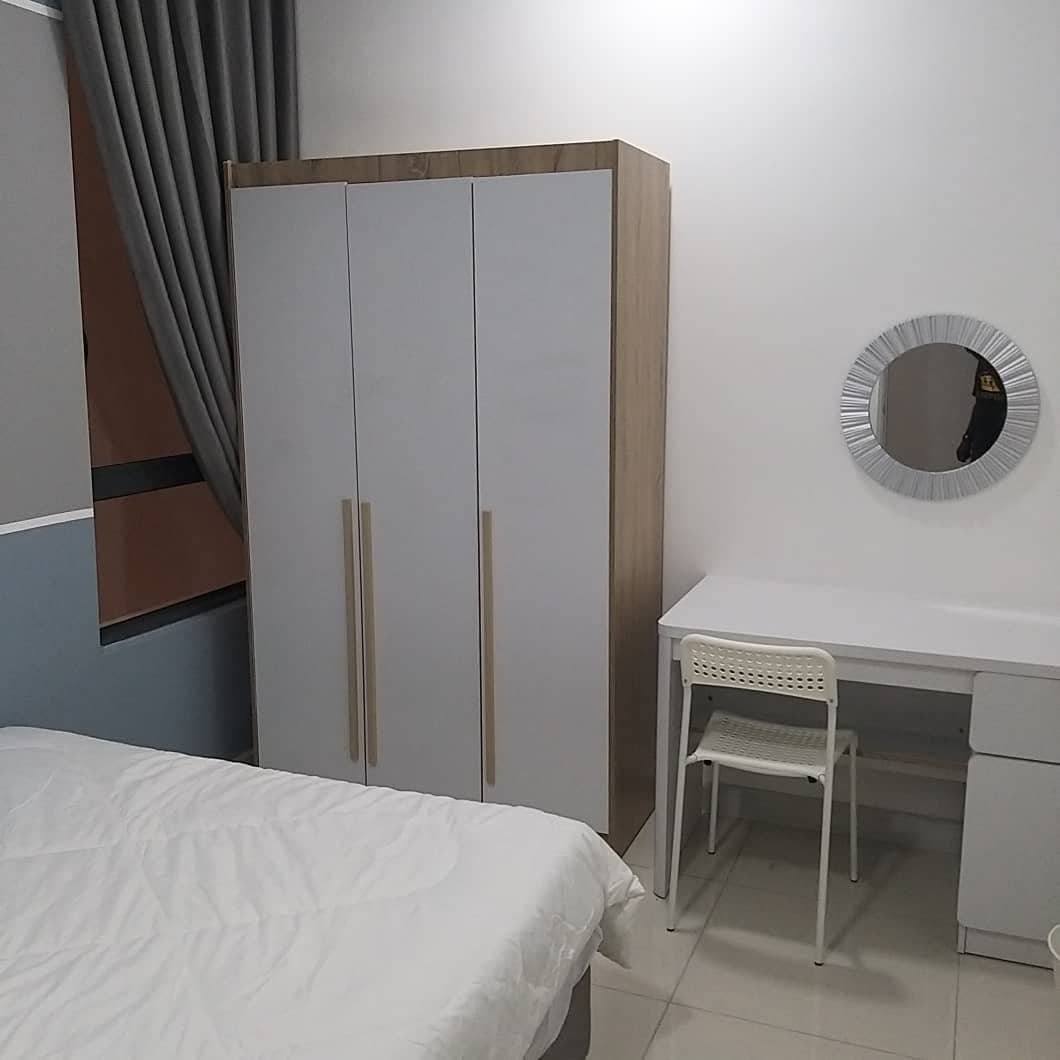 Riana South - Middle Room R2