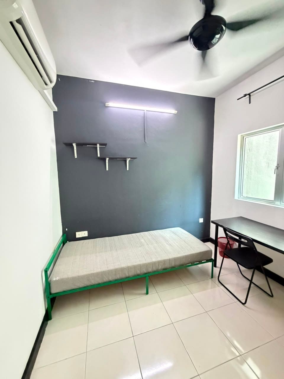 Metropolitan Square - Original Small Room 5