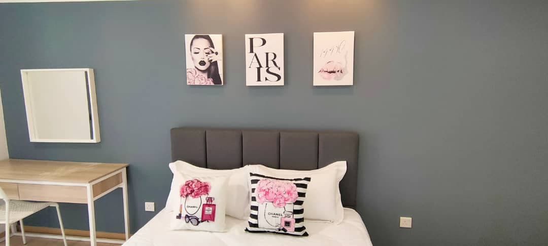 Emporis Residences - Room 1