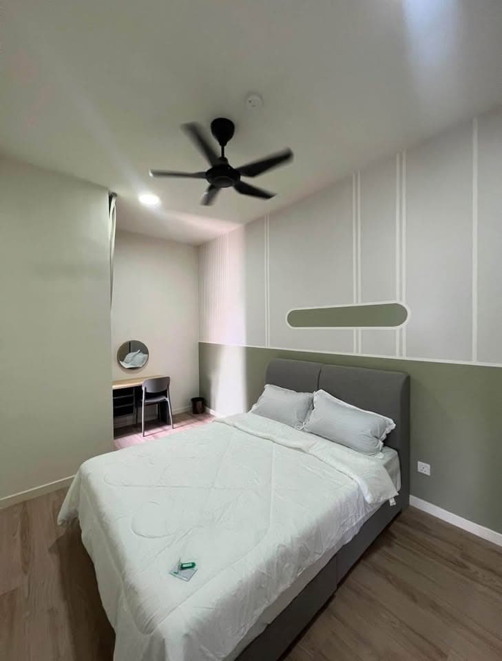 Emerald 9 - Original Middle Room 3