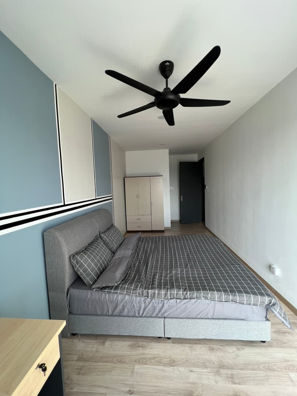 Emporis Residences - Room 1
