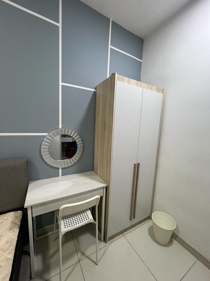 Riana South - Small Room R3