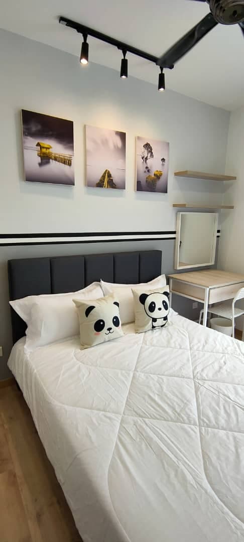 Emporis Residences - Original Middle Room 3