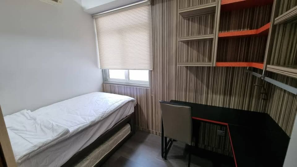 Main Place Residence - Small Room 4